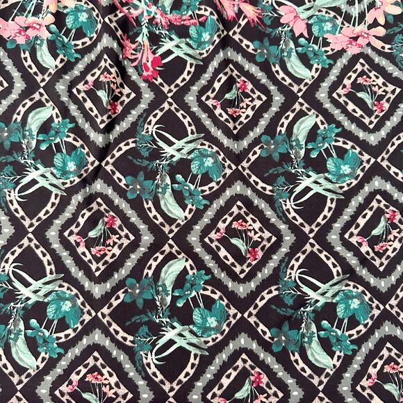 White House Black Market Floral Halter Top - Picture 4 of 9